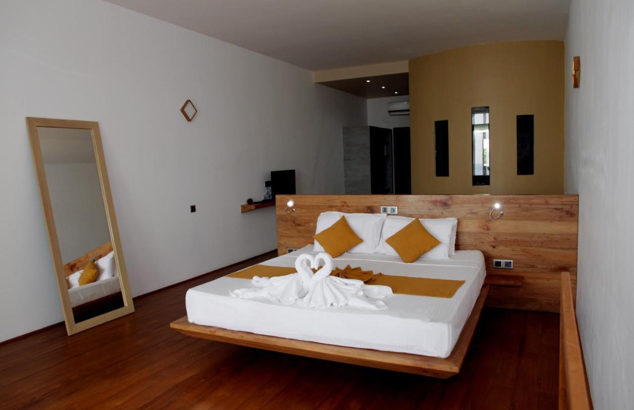 Serendipitaly Ayurveda Boutique Hotel Hikkaduwa Eksteriør billede